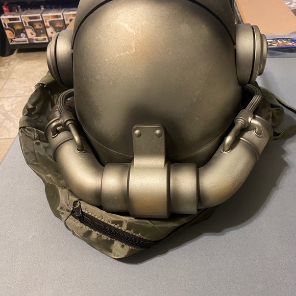 Fallout 76 Power Armor Helmet - Gray